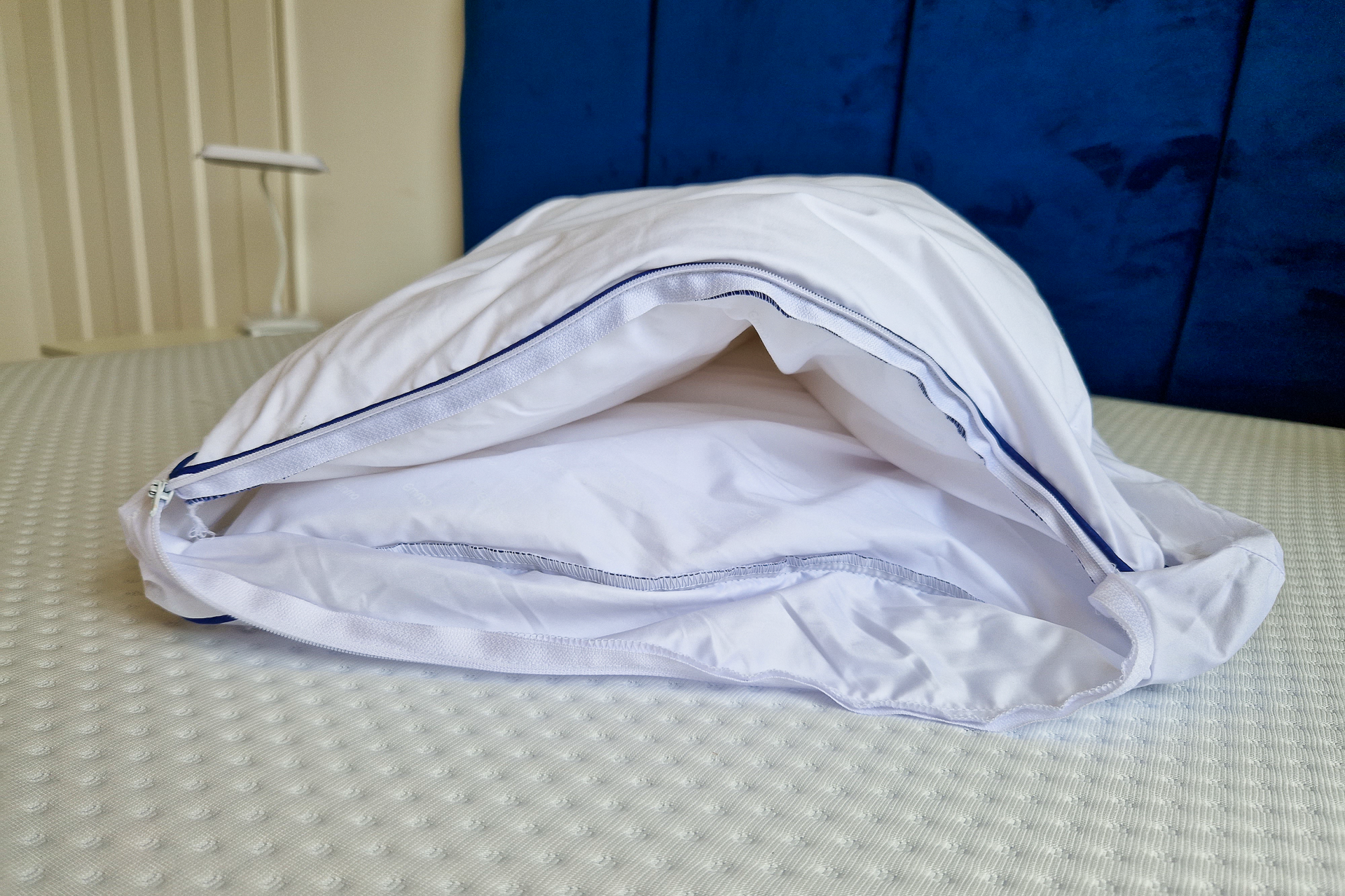 emma premium microfibre pillow cover